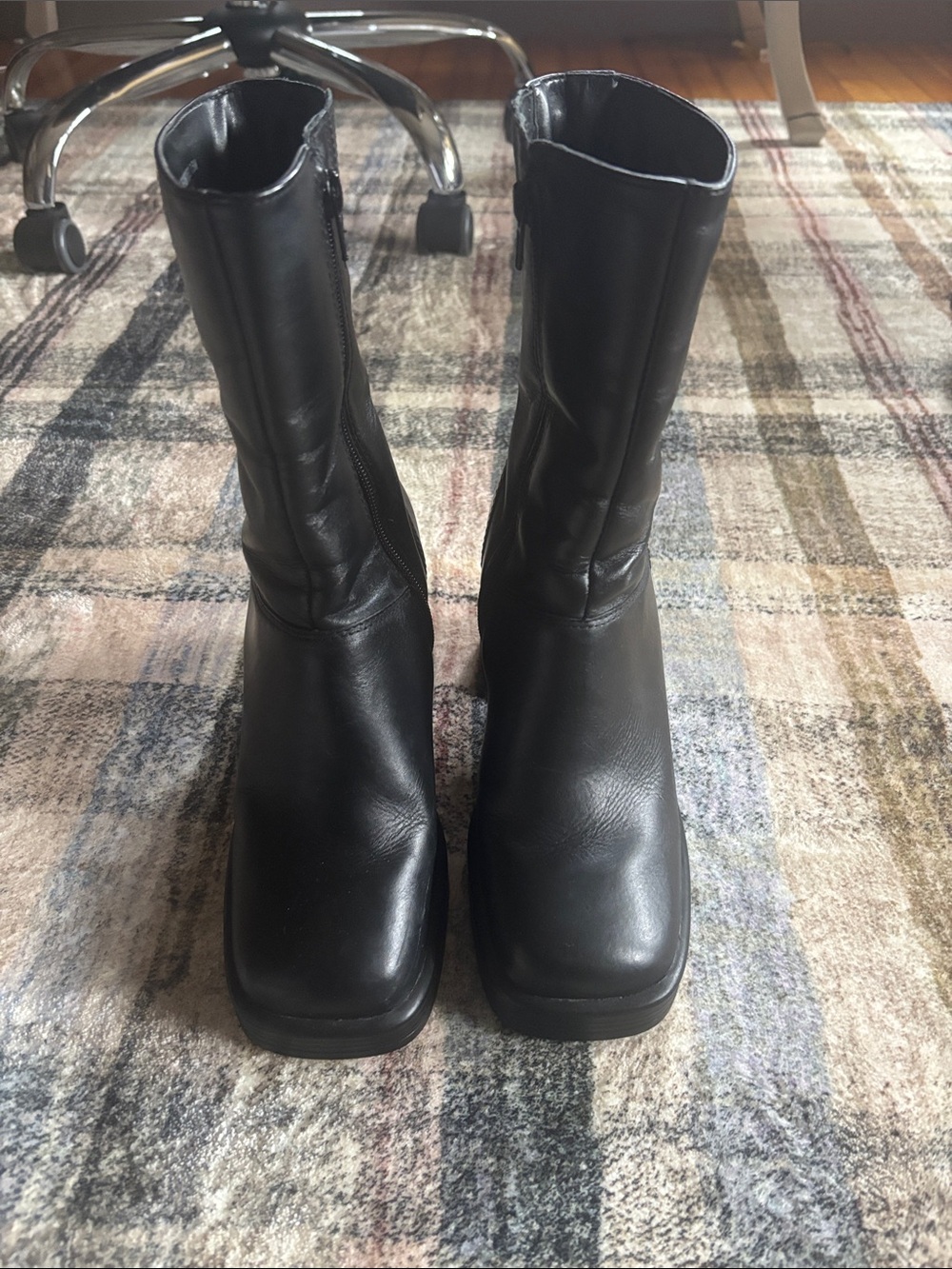 Steve Madden Black Leather Square-Toe Mid-Calf Heeled Boots